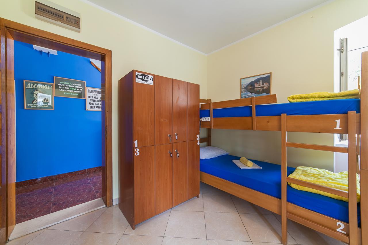 Montenegro Hostel 4U Kotor Exterior foto